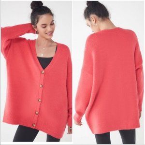 UO Jordan Oversized Plush Cardigan - color PEACH